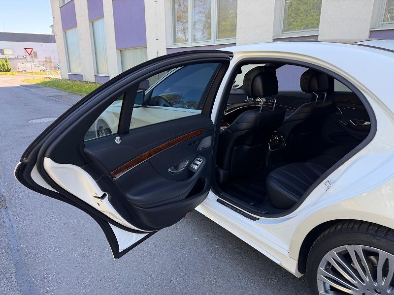 Mercedes-Benz Třídy S S500L 4-matic AMG /servis /  - fotka 13 z 36