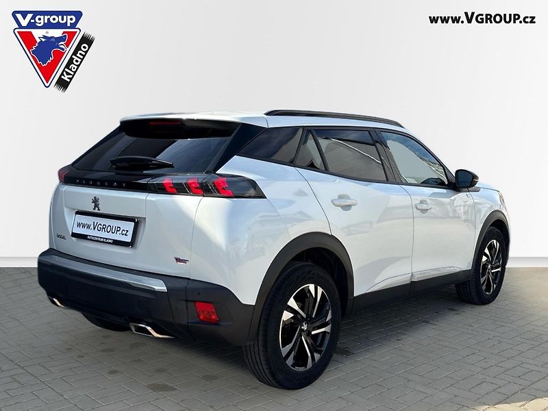 Peugeot 2008 (2023) AllurePack 1.2 PureTech EAT8 - fotka 4 z 37