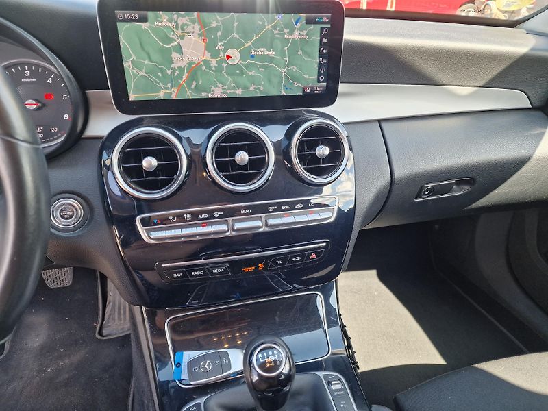 Mercedes-Benz Třídy C C200d 118KW FL KAMERA NAVI - fotka 13 z 27