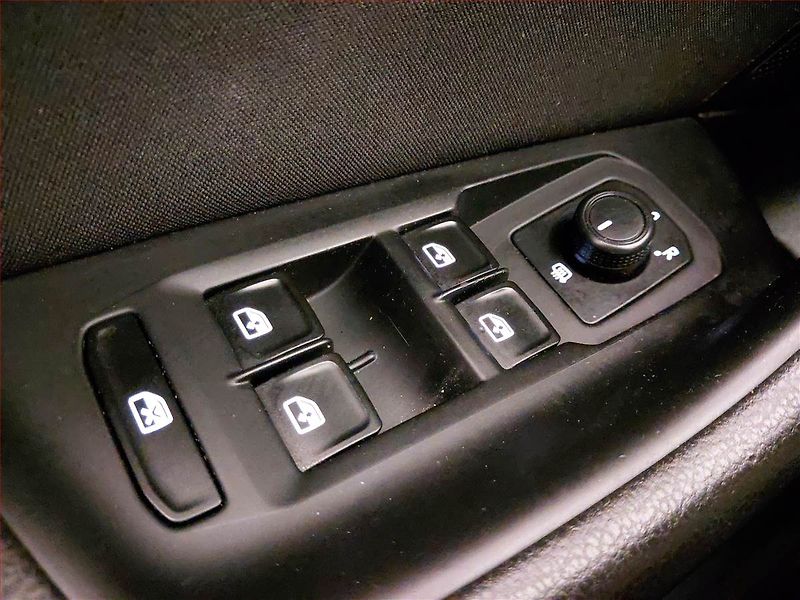 Volkswagen Passat (2017) 2.0 TDI, Automat, Tempomat - fotka 17 z 17