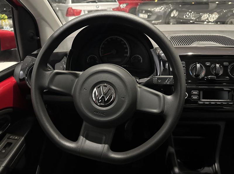Volkswagen up! (2014) - fotka 37 z 45