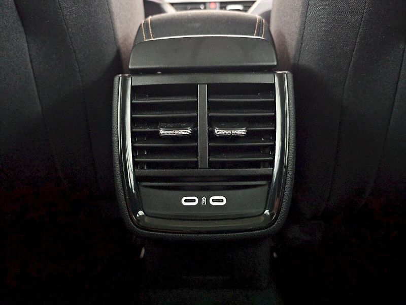 Škoda Kamiq (2025) 1.0TSI 85kW TOP SELECTION MATR - fotka 23 z 25