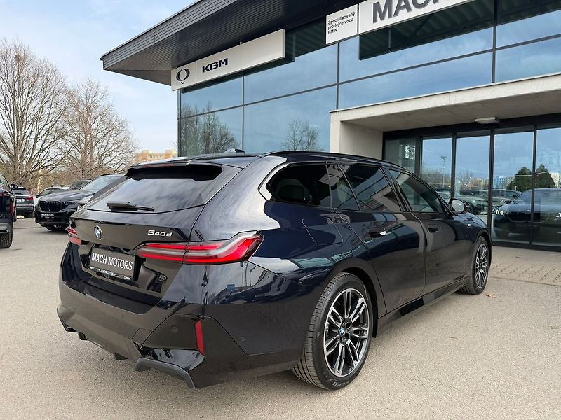 BMW Řada 5 540dx Touring 10/2025 TOP - fotka 13 z 30