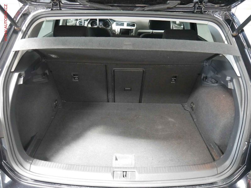Volkswagen Golf (2014) 2.0 TDi, ČR, AC, tempo - fotka 7 z 19