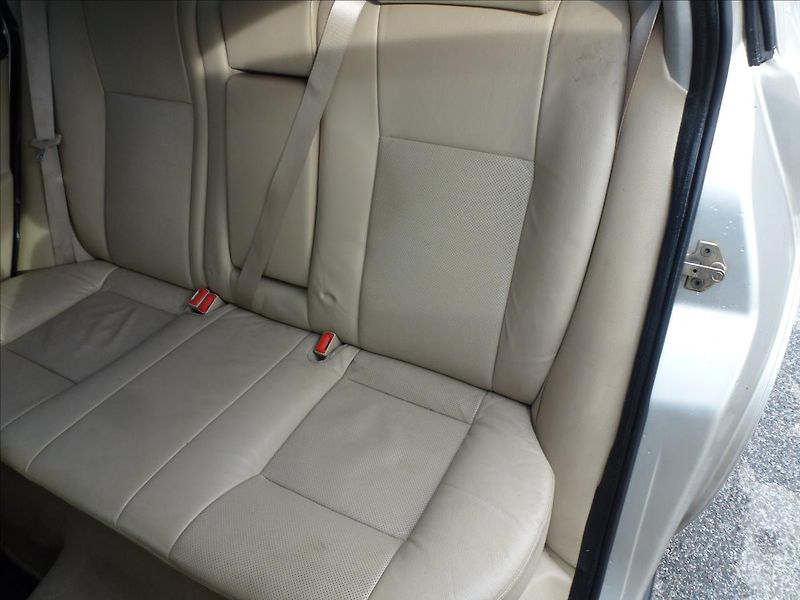 Ford Mondeo 2,5 i V6 24V Ghia Automat - fotka 16 z 49