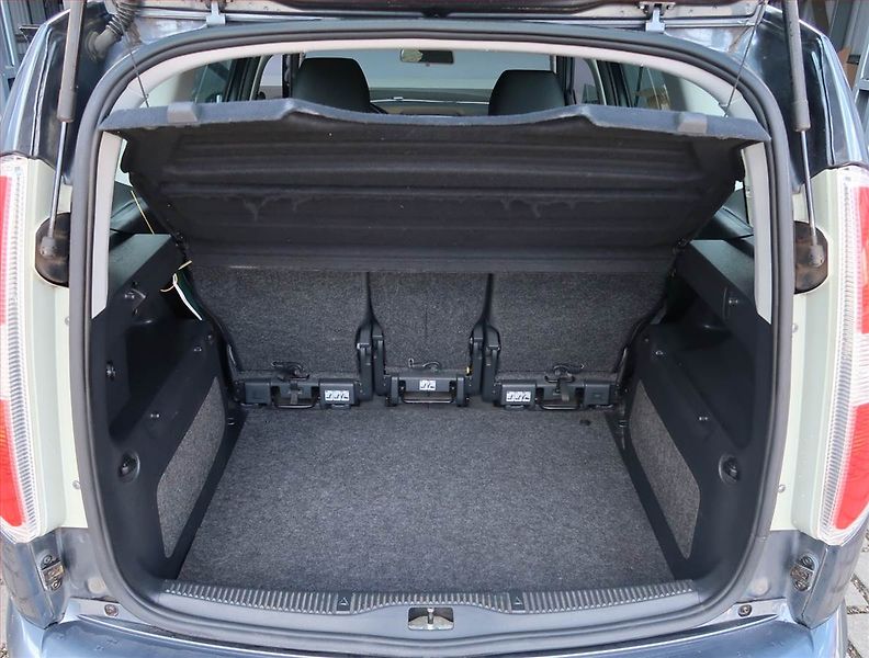 Škoda Roomster (2008) Ambition 1.2 12V, Serv.kniha - fotka 13 z 15