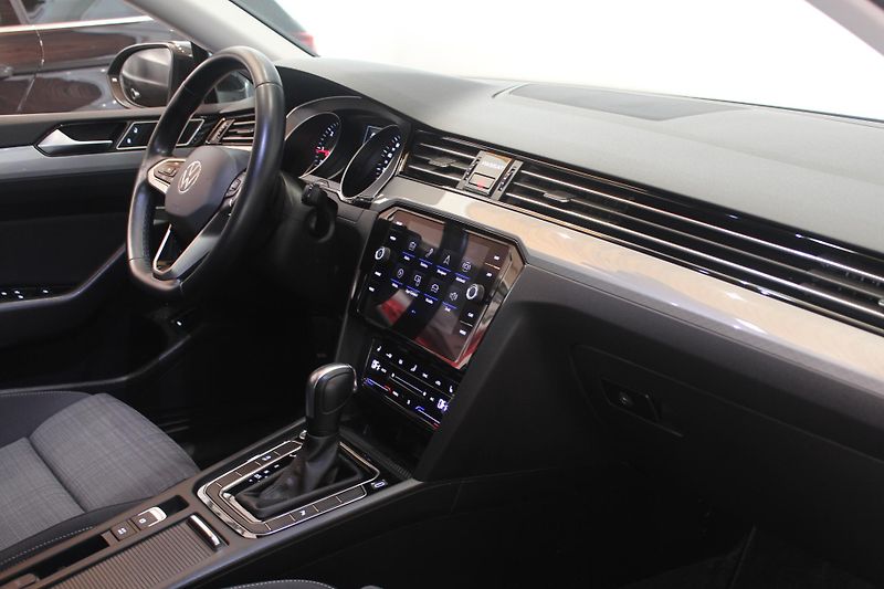 Volkswagen Passat (2021) 2.0TDI DSG Nez.Topení LED - fotka 21 z 38