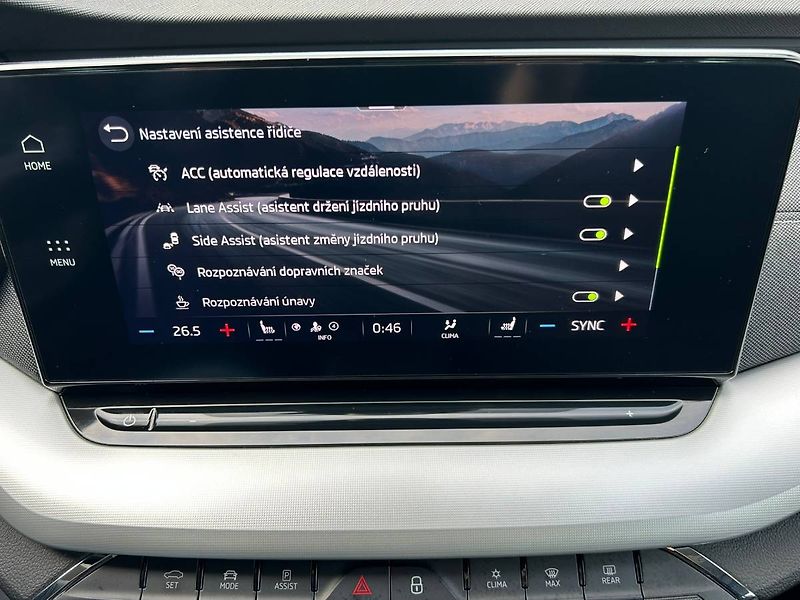 Škoda Octavia (2023) 2.0TDI DSG 110 kW TAŽNÉ Head U - fotka 18 z 35