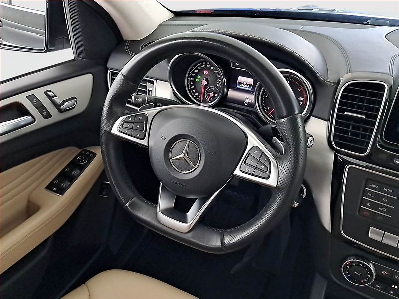 Mercedes-Benz GLE (2016) 350 d - fotka 16 z 20