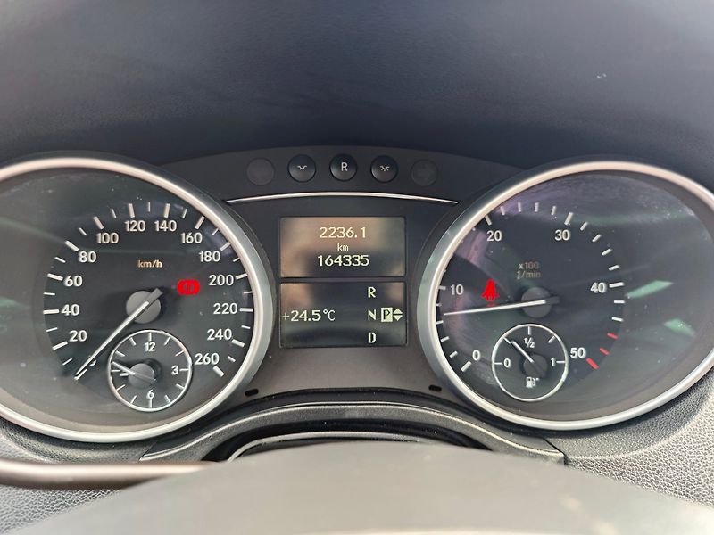 Mercedes-Benz Třídy M (2006) 320CDi 4Matic AirMatic nové ČR - fotka 20 z 47