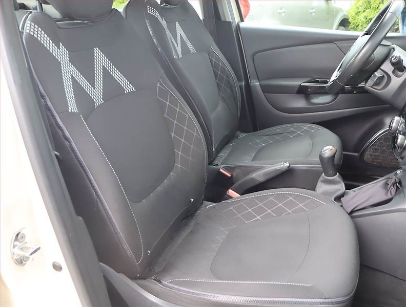 Renault Captur (2015) 0.9 TCe, Serv.kniha, Navi - fotka 9 z 15