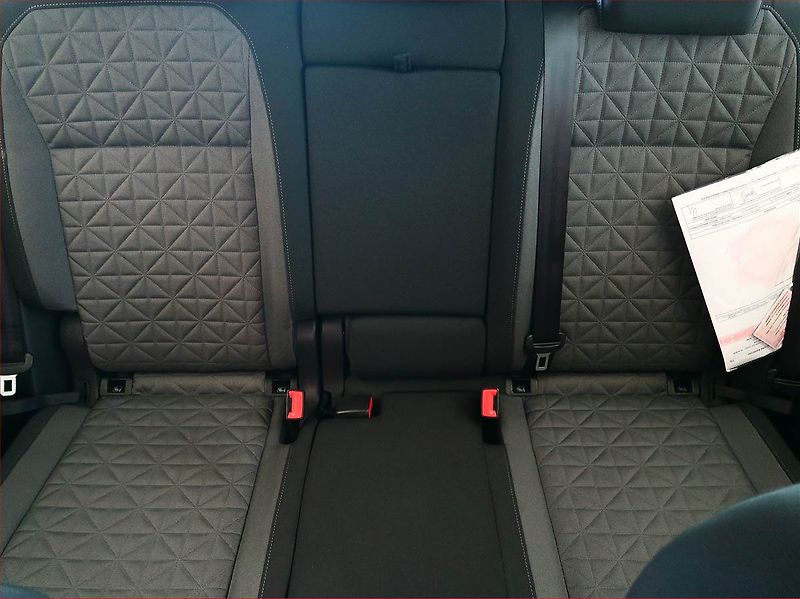 Volkswagen Tiguan (2020) 2.0 TDI - fotka 10 z 18