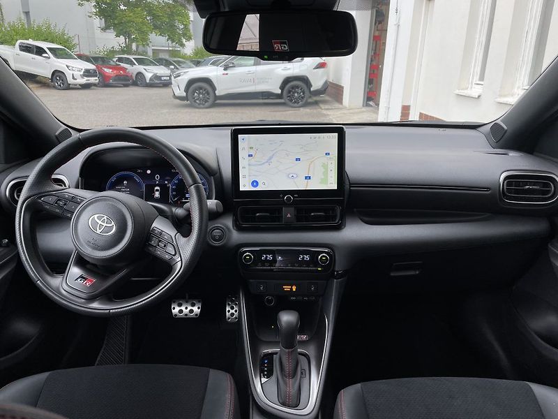 Toyota Yaris 1.5,HEv,130,GR SPORT - fotka 12 z 20