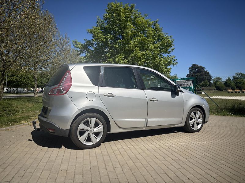 Renault Scénic 1.6 dCi BOSE Edition - fotka 10 z 27