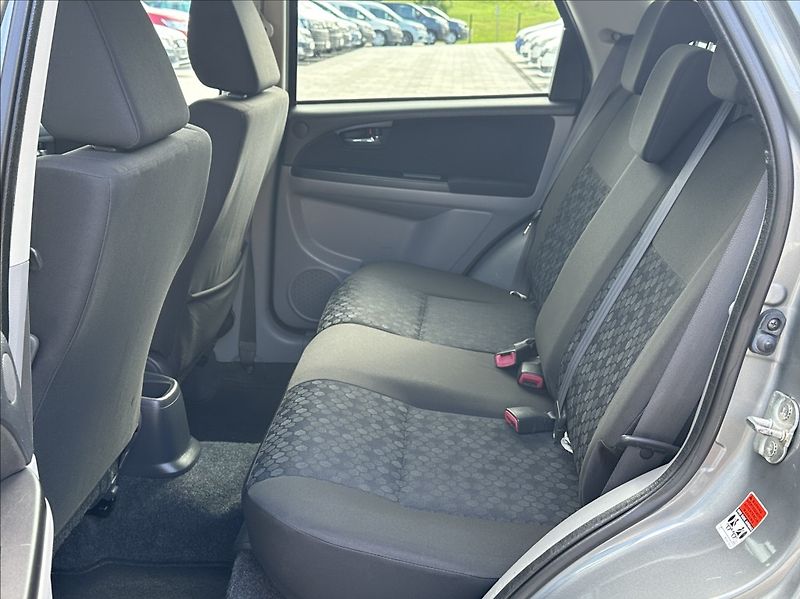 Suzuki SX4 2,0 DDiS 135PS  Style 4x4 - fotka 14 z 51