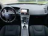 Volvo XC60 2.4D 4x4 AUT SERVISKA TAŽNÉ - náhled 22