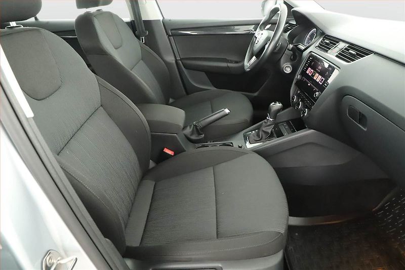 Škoda Octavia (2019) Style 2.0 TDI, 4X4, Automat - fotka 7 z 20