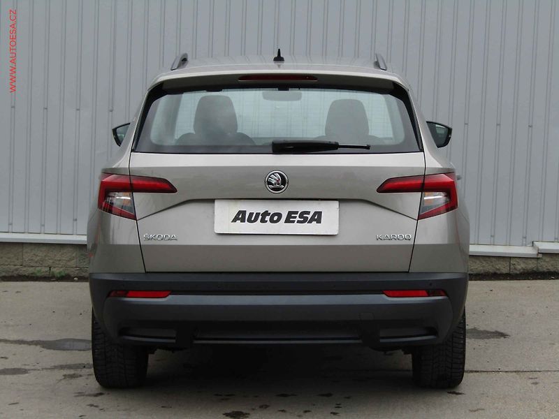 Škoda Karoq (2018) 1.6 TDi, Ambition - fotka 5 z 19