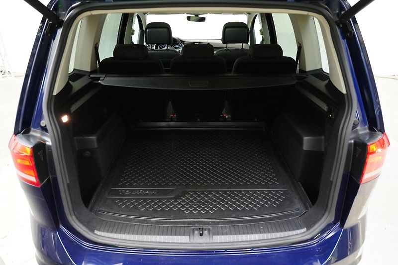 Volkswagen Touran - fotka 27 z 29