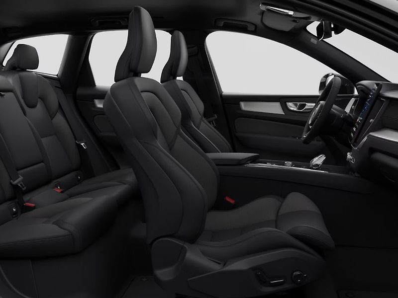 Volvo XC60 BLACK EDITION PLUS B5 AWD 184k - fotka 6 z 11