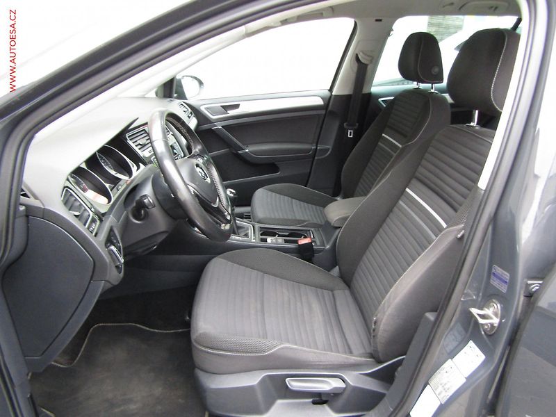 Volkswagen Golf (2014) 2.0 TDi, Klima - fotka 9 z 22