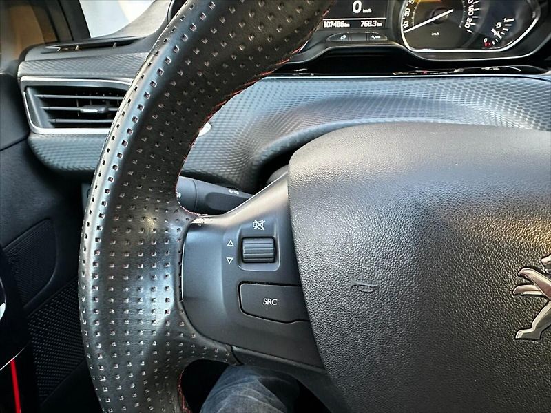 Peugeot 208 1,2 81kW GT Line, rozvody! - fotka 22 z 39