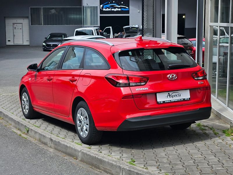 Hyundai i30 1.5i Start Plus, 1.maj. - fotka 3 z 29