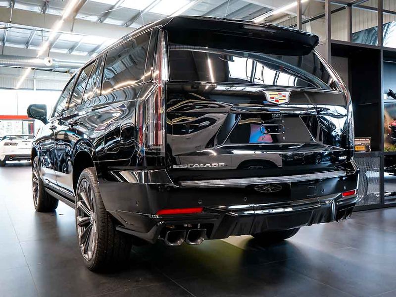 Cadillac Escalade (2026) 6.2 V Supercharged 682 HP 2026 - fotka 3 z 50