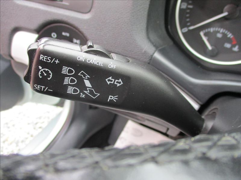 Škoda Octavia 1,2 TSI, digiklima,servis,tažn - fotka 25 z 40