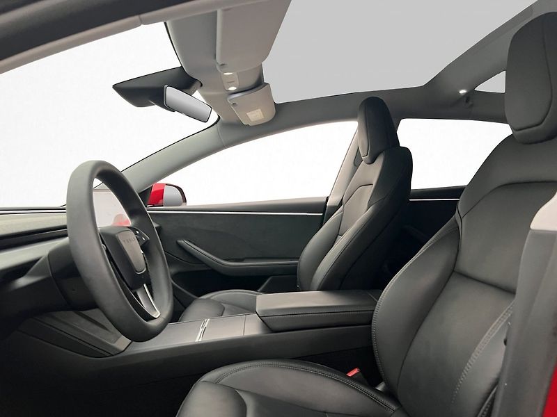 Tesla Model 3 Long Range AWD Highland - fotka 14 z 35