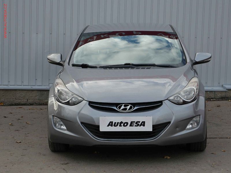 Hyundai Elantra (2011) 1.6i 16V, ČR, AC, tempo - fotka 2 z 17