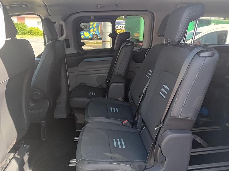 Ford Tourneo Custom (2026) 2,5 PHEV 171kW/232k  Active L2 - fotka 10 z 13