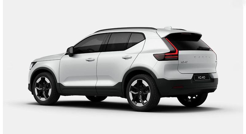 Volvo XC40 (2026) B3 PLUS AUT - fotka 3 z 14