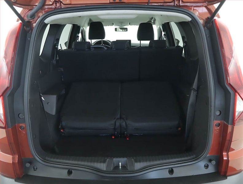 Dacia Jogger (2022) Comfort 1.0 TCe, 7 míst - fotka 13 z 17