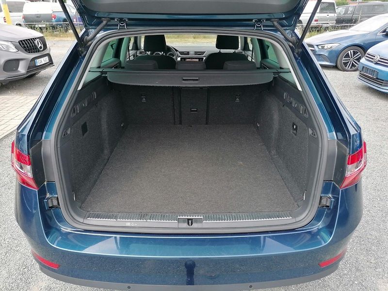 Škoda Superb (2022) IV 1.4 TSi PHEV 160kW - fotka 25 z 30