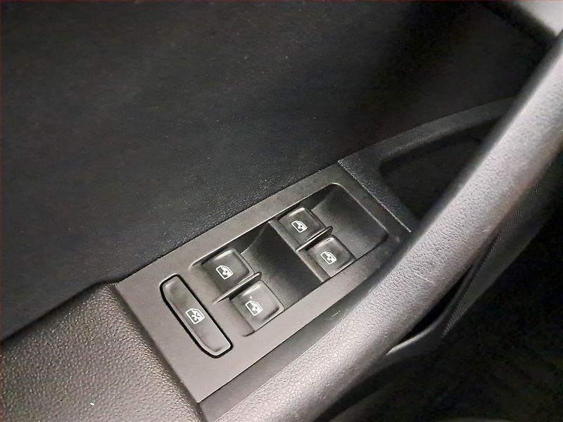 Škoda Octavia (2019) 2.0 TDI, Serv.kniha, Navi - fotka 19 z 21