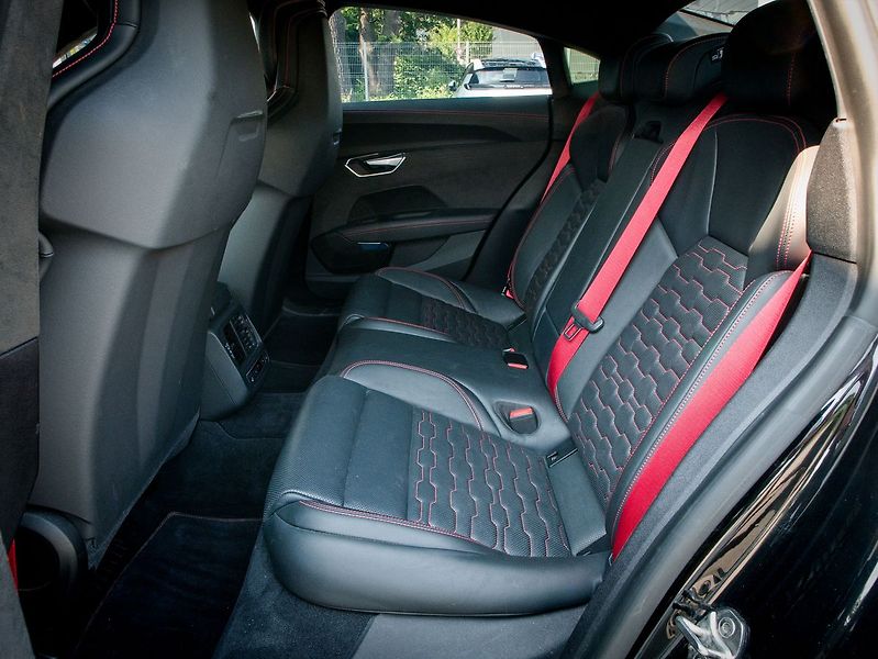 Audi Ostatní GT Laser, B&O, swivelling rear - fotka 8 z 12