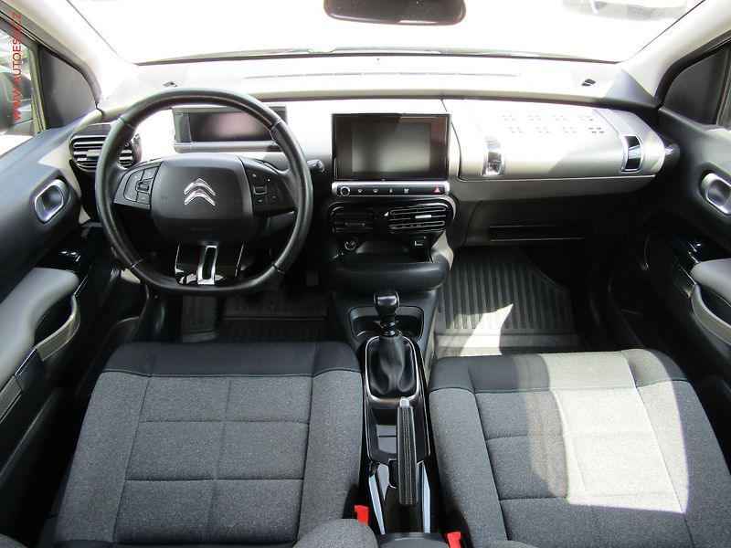 Citroën C4 Cactus (2018) 1.2 PT, ČR, servis.kniha - fotka 8 z 16