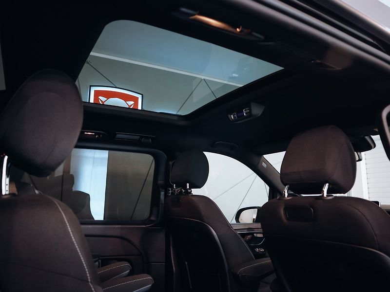 Mercedes-Benz Třídy V V 300d AMG 4MATIC, Panorama - fotka 14 z 29
