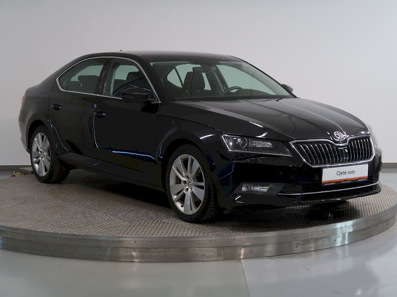 Škoda Superb (2018) STYLE 2.0TDI 140KW DSG CANTON - fotka 6 z 42