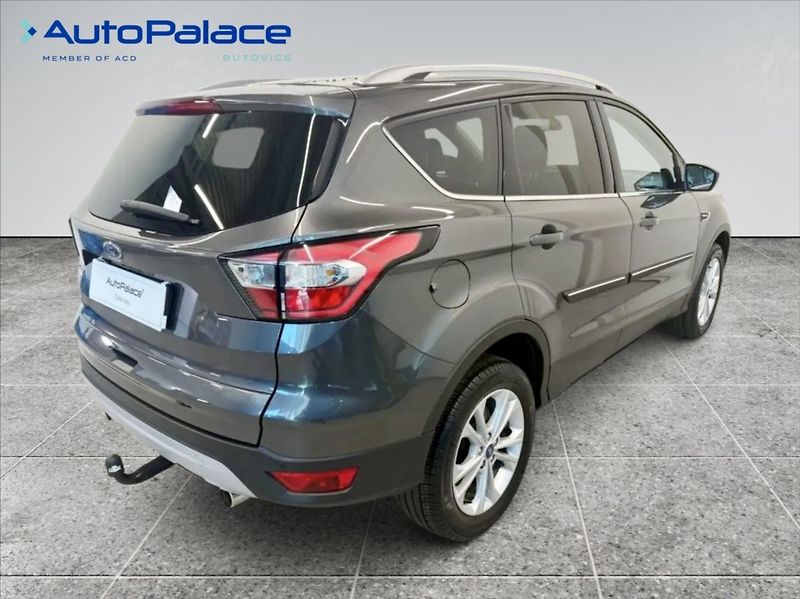 Ford Kuga 1,5 EcoBoost TITANIUM CZ - fotka 4 z 19