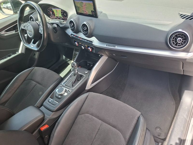 Audi Q2 (2016) 2.0TDI 140kW 7A QUATTRO S-LINE - fotka 31 z 47