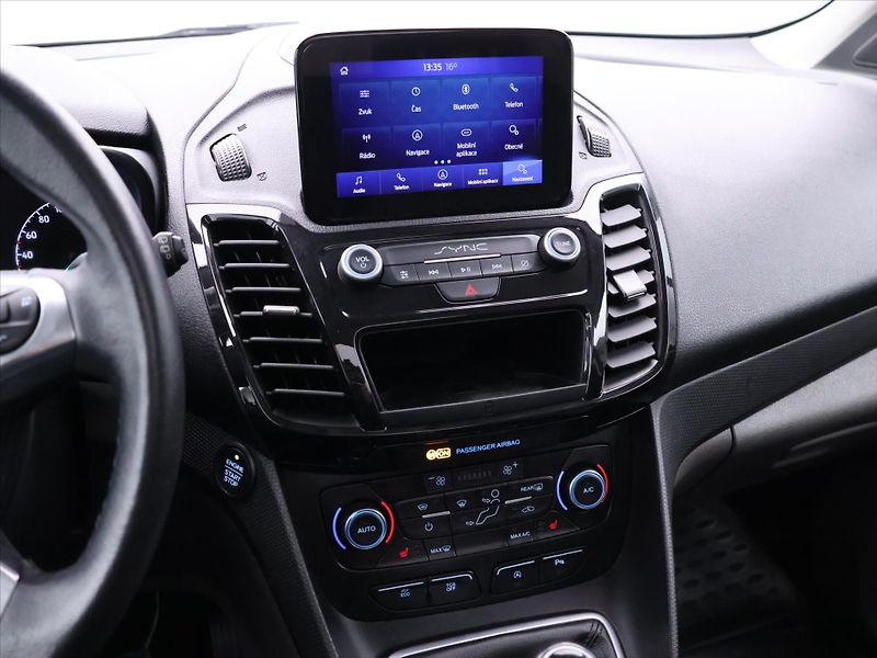 Ford Tourneo Connect 1,5 EcoBlue 88kW CZ DPH - fotka 23 z 38