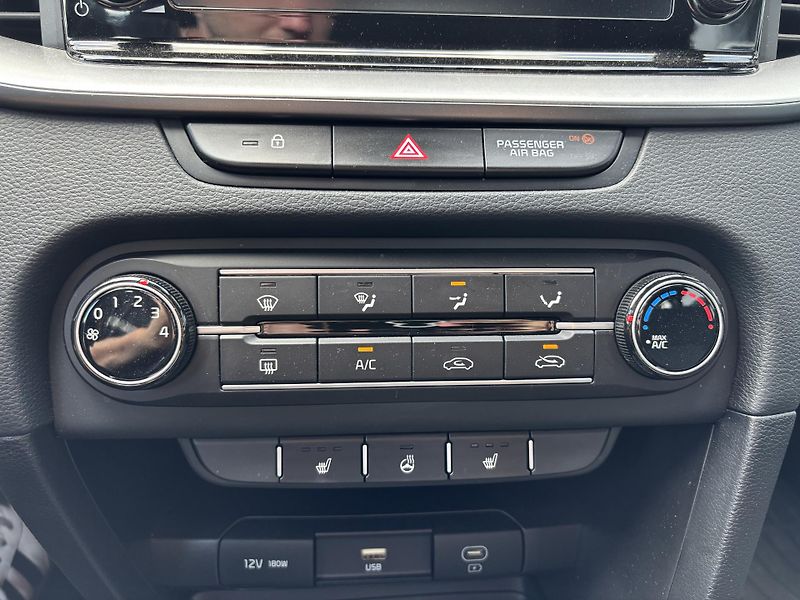 Kia Ceed (2023) SW Spin 1.5 T-GDI (118 kW) - fotka 15 z 25