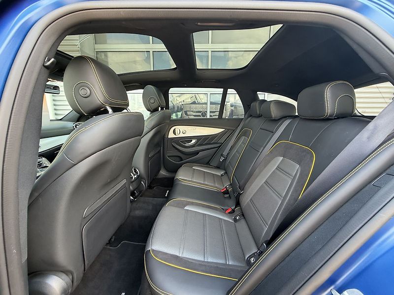 Mercedes-Benz Třídy E 63 S AMG - fotka 14 z 47