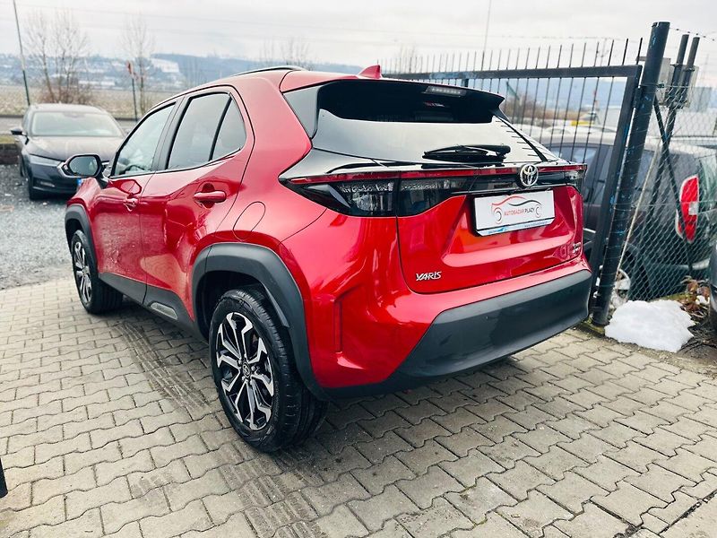 Toyota Yaris Cross (2024) 1.5 HEV e-CVT 4x4 Comfort - fotka 3 z 18