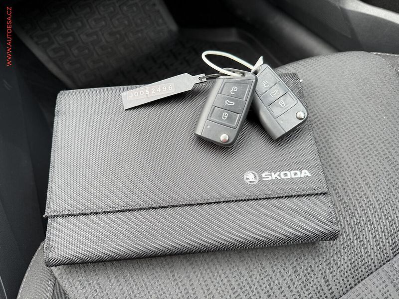 Škoda Octavia (2017) 1.8TSi 4x4, 2.maj,ČR, Style - fotka 19 z 19