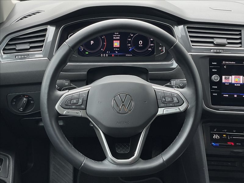 Volkswagen Tiguan 1,5 TSI DSG Elegance NAVI+LED - fotka 8 z 24