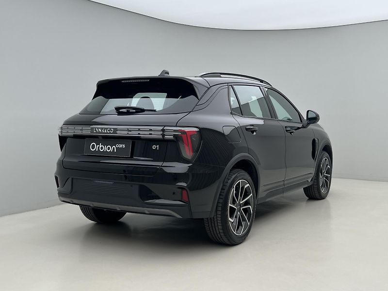Lynk & Co 01 CORE PHEV AUT CZ 1.maj - fotka 12 z 48