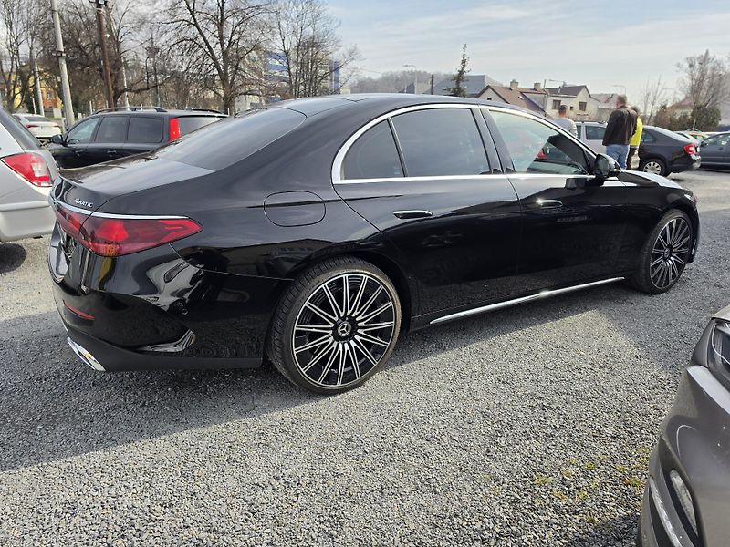 Mercedes-Benz Třídy E 450CDI AMG Burmaster 4D Full - fotka 4 z 25